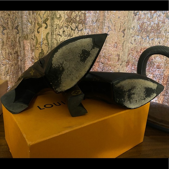 Louis Vuitton Heeled Ankle Boot - Picture 4 of 4